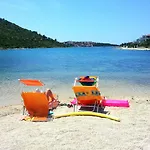Zora * Rogoznica (Sibenik-Knin)