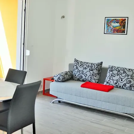 Apartment Zora *