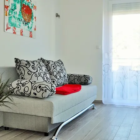 Apartment Zora *