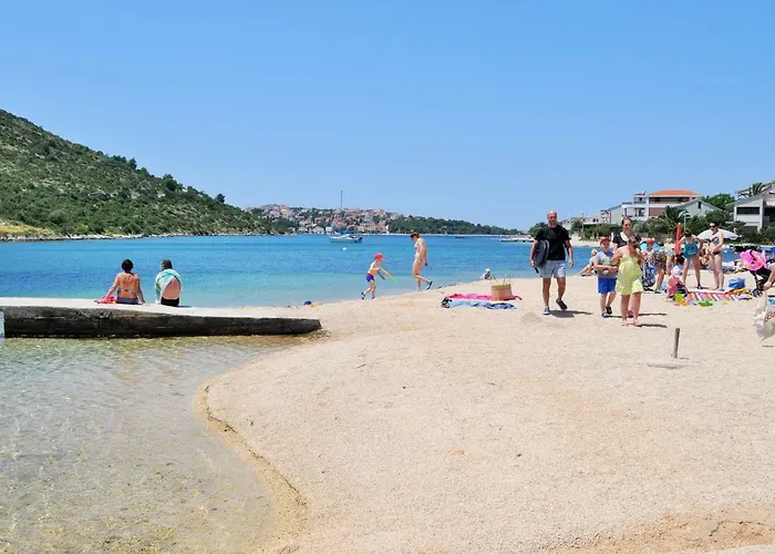 Daire Zora Rogoznica (Sibenik-Knin)