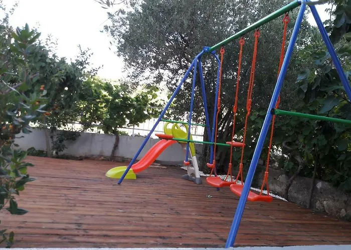 Daire Zora Rogoznica (Sibenik-Knin)